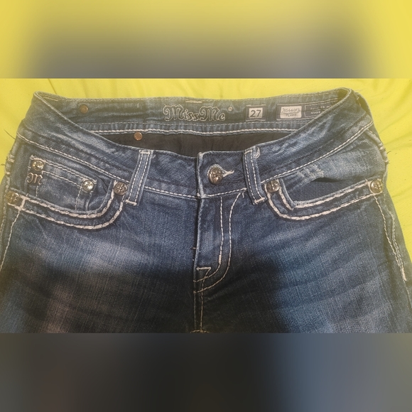 Jeans - Picture 2 of 3